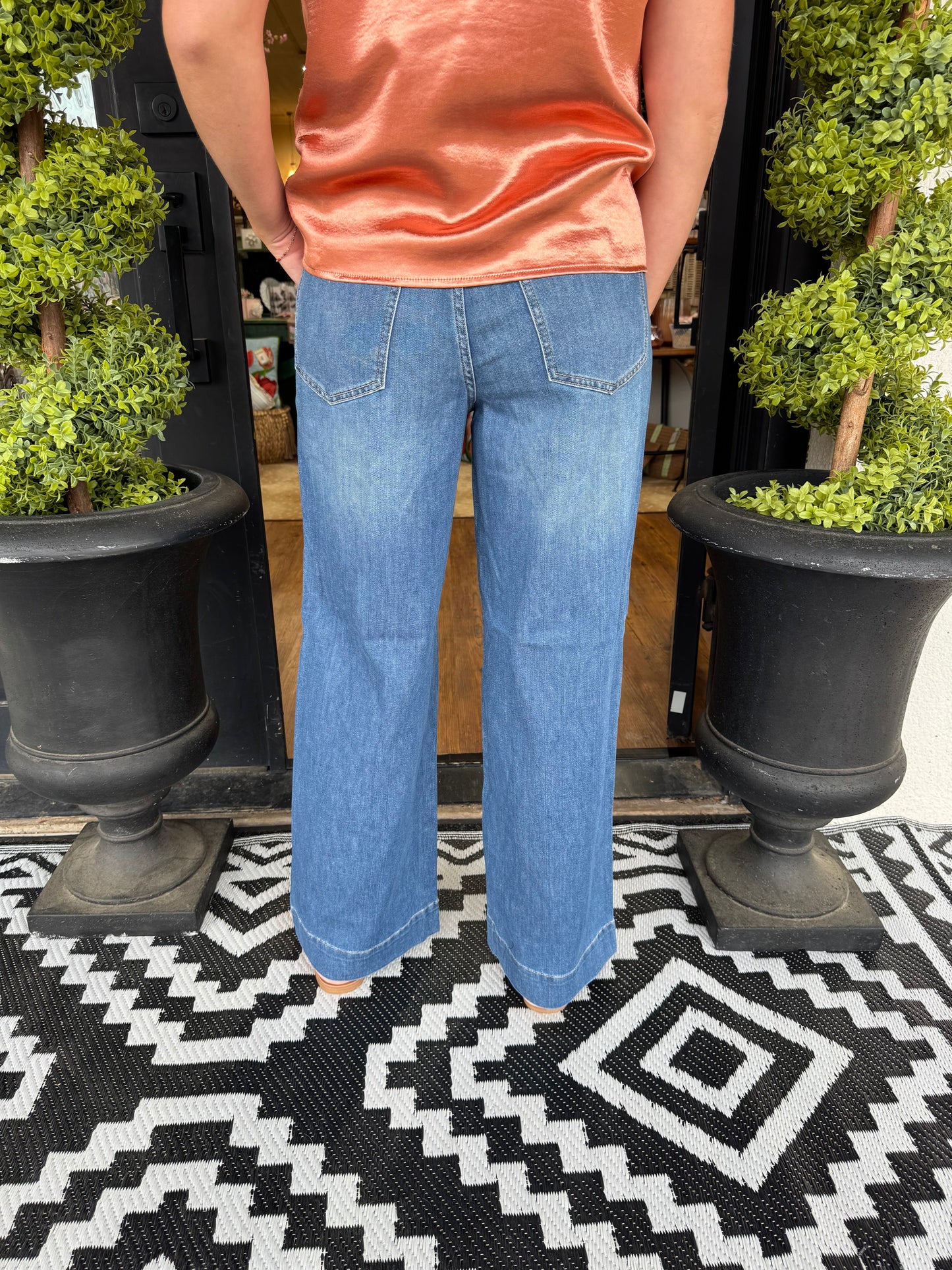 Liverpool Patch Pocket Wide Leg Jean 31”