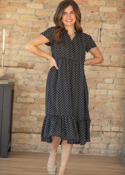 Jaydrien Navy Short Sleeve Midi Dress