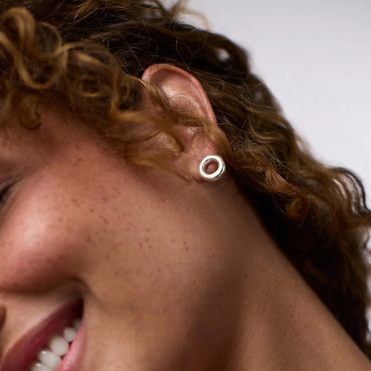 Wave Circle Stud - Silver